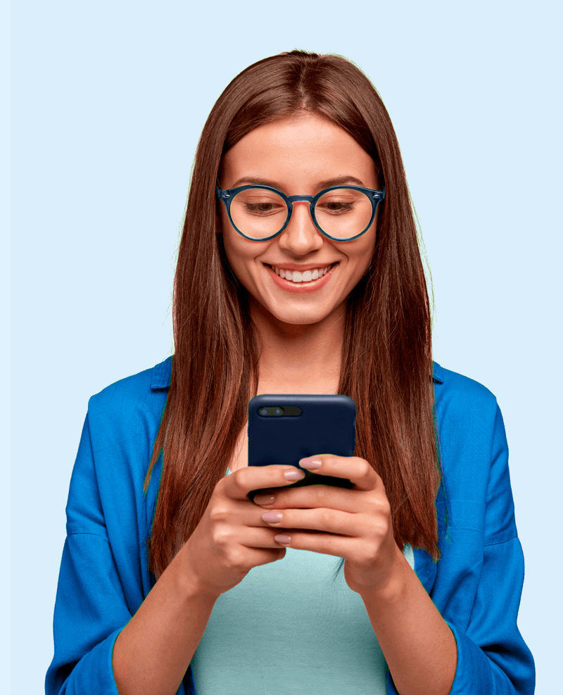 chica con celular